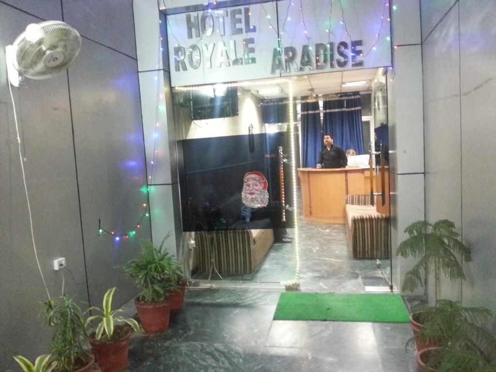 Hotel Royale Paradise โนอิดา ภายนอก รูปภาพ